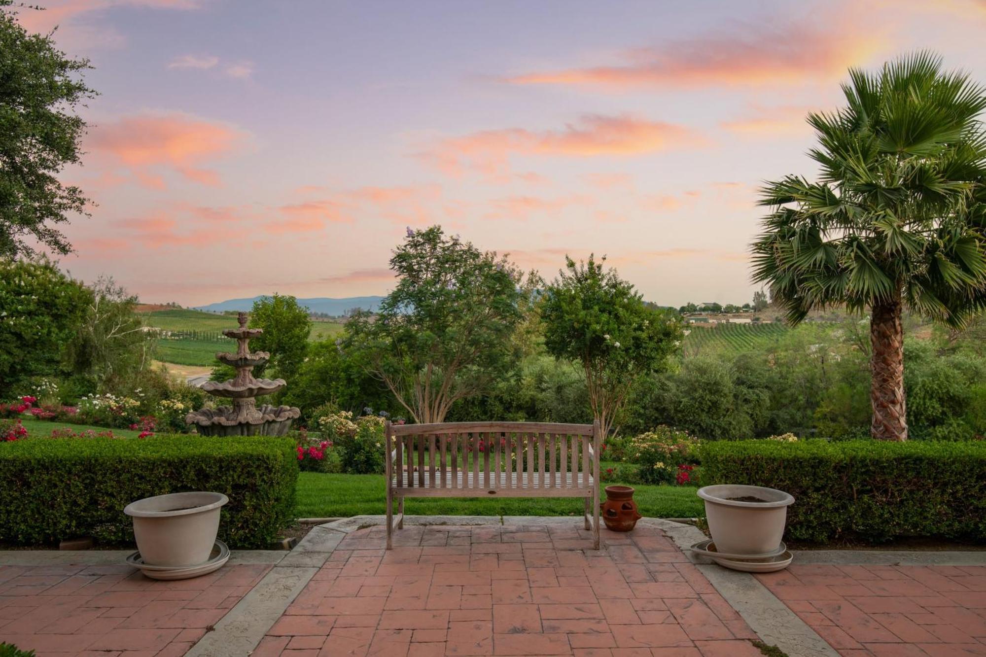 Grand Contento By Avantstay Extraordinary Estate W Pool Hot Tub Movie Room Temecula Luaran gambar