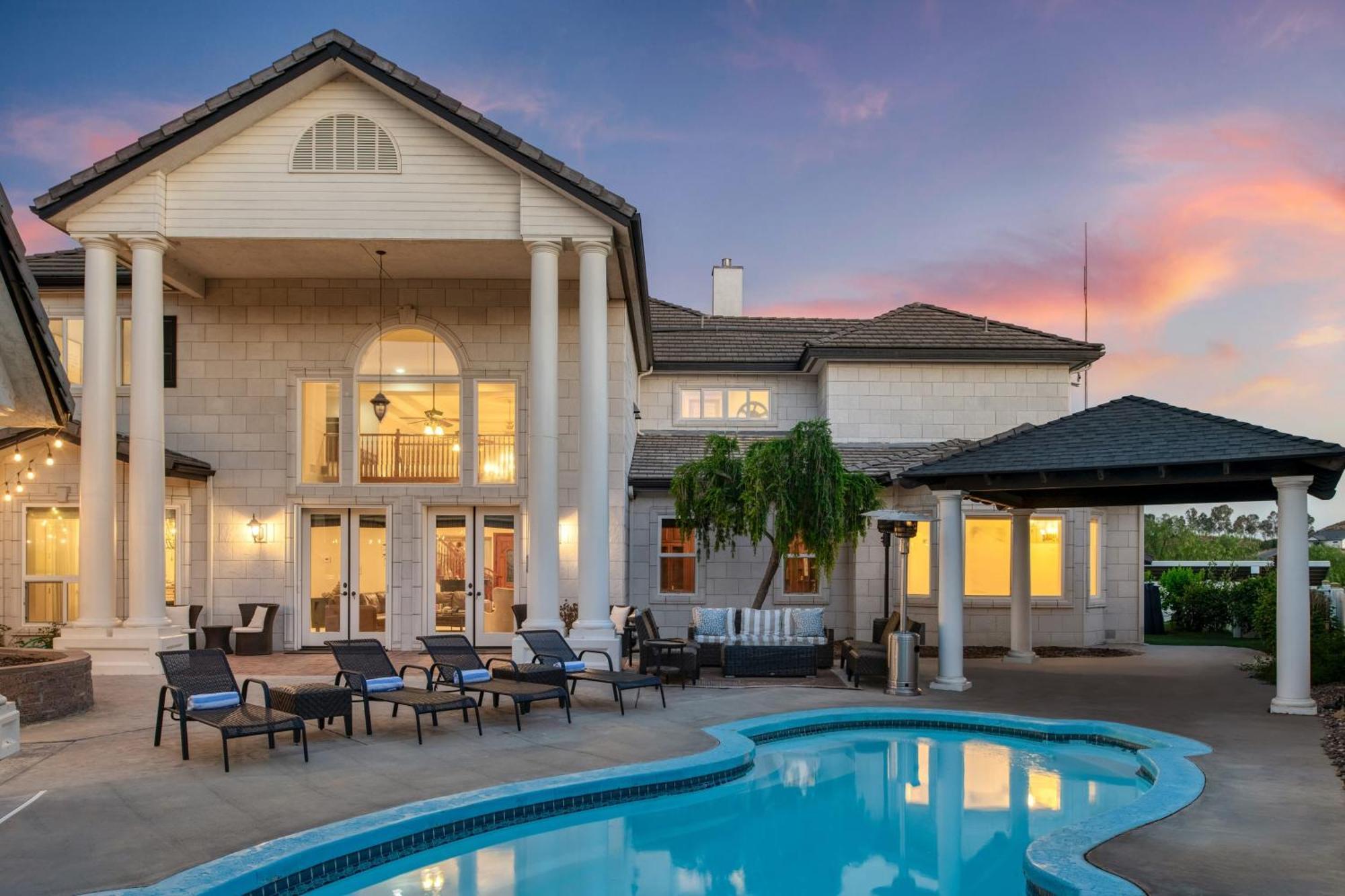 Grand Contento By Avantstay Extraordinary Estate W Pool Hot Tub Movie Room Temecula Luaran gambar